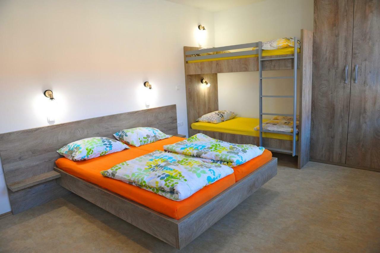 Hostel Ormož Buitenkant foto