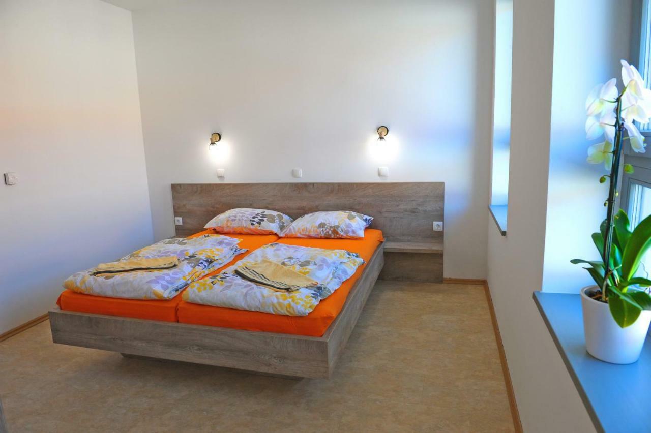 Hostel Ormož Buitenkant foto